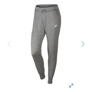 Women’s Nike Fleece Jogger